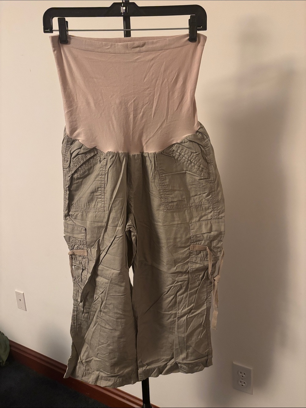Oh Baby by Motherhood Beige Maternity Capri Cargo Pants
